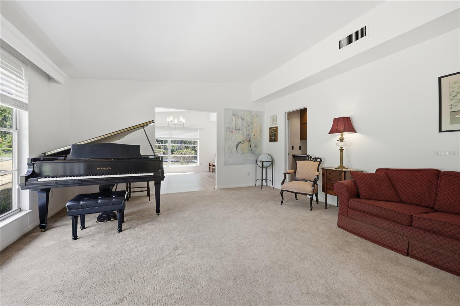 UNIVERSITY ACRES - Residential