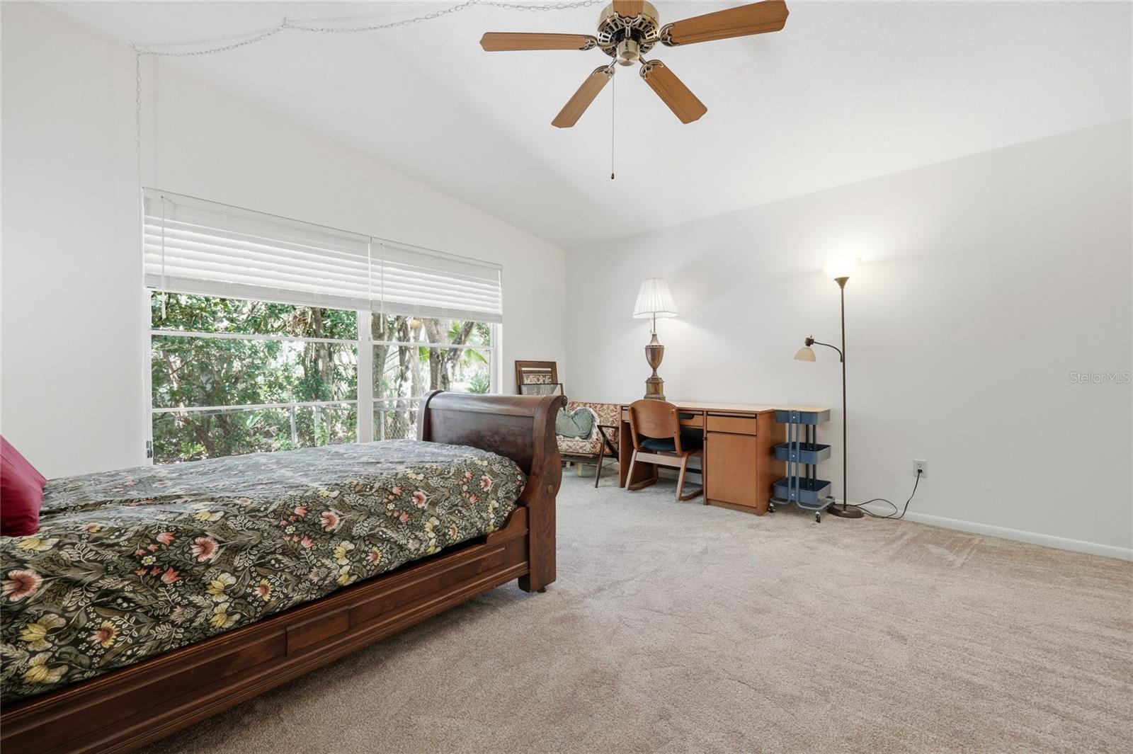 UNIVERSITY ACRES - Residential