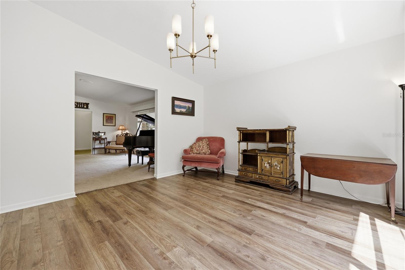 UNIVERSITY ACRES - Residential