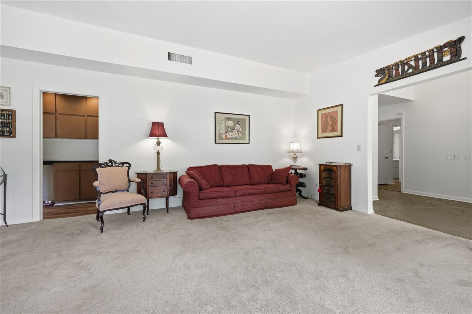 UNIVERSITY ACRES - Residential