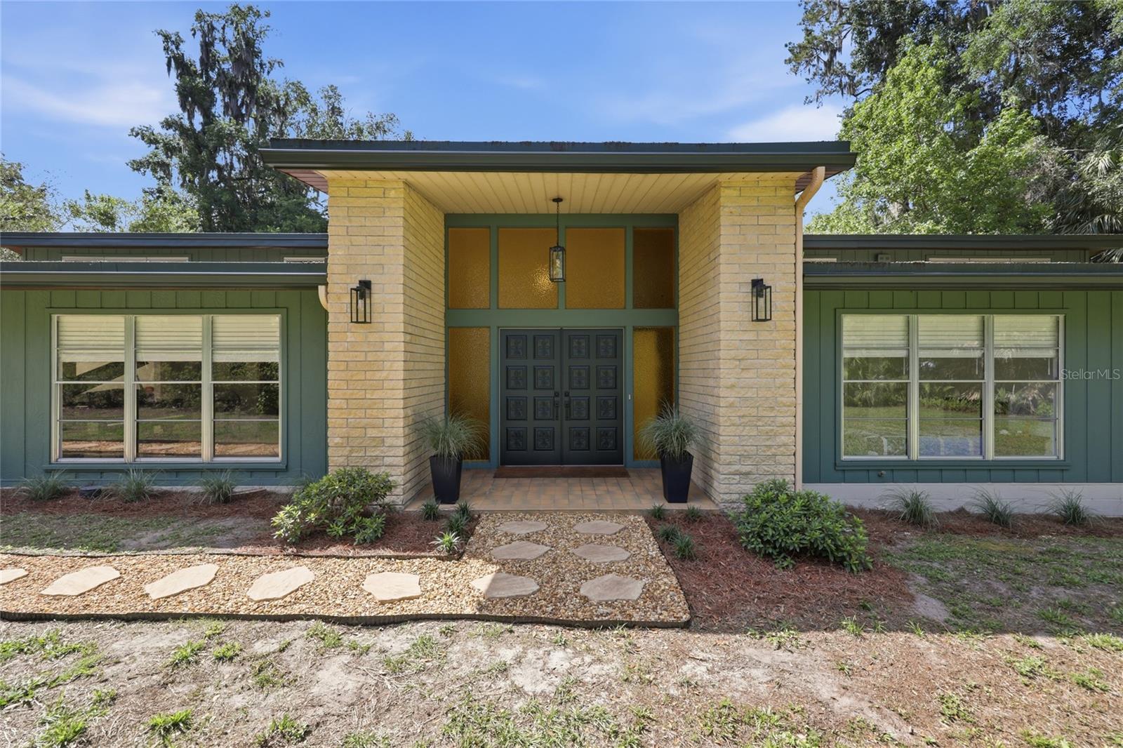 UNIVERSITY ACRES - Residential