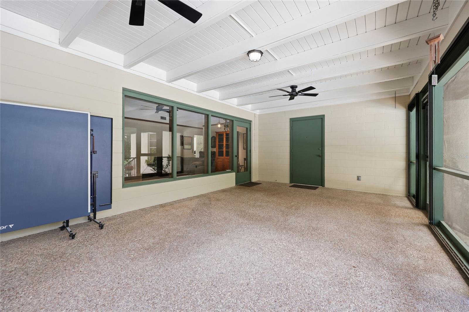 UNIVERSITY ACRES - Residential