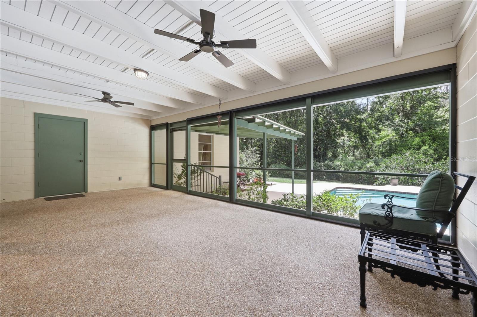 UNIVERSITY ACRES - Residential