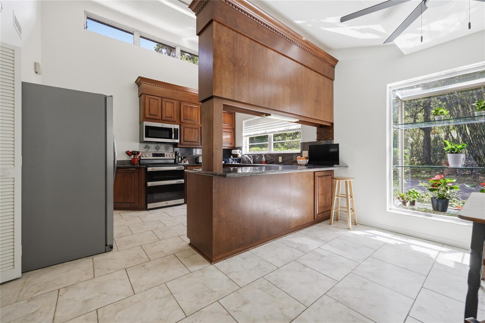 UNIVERSITY ACRES - Residential