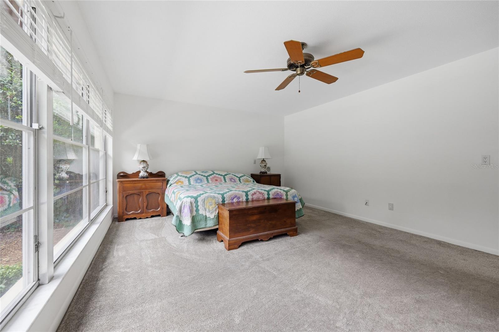 UNIVERSITY ACRES - Residential