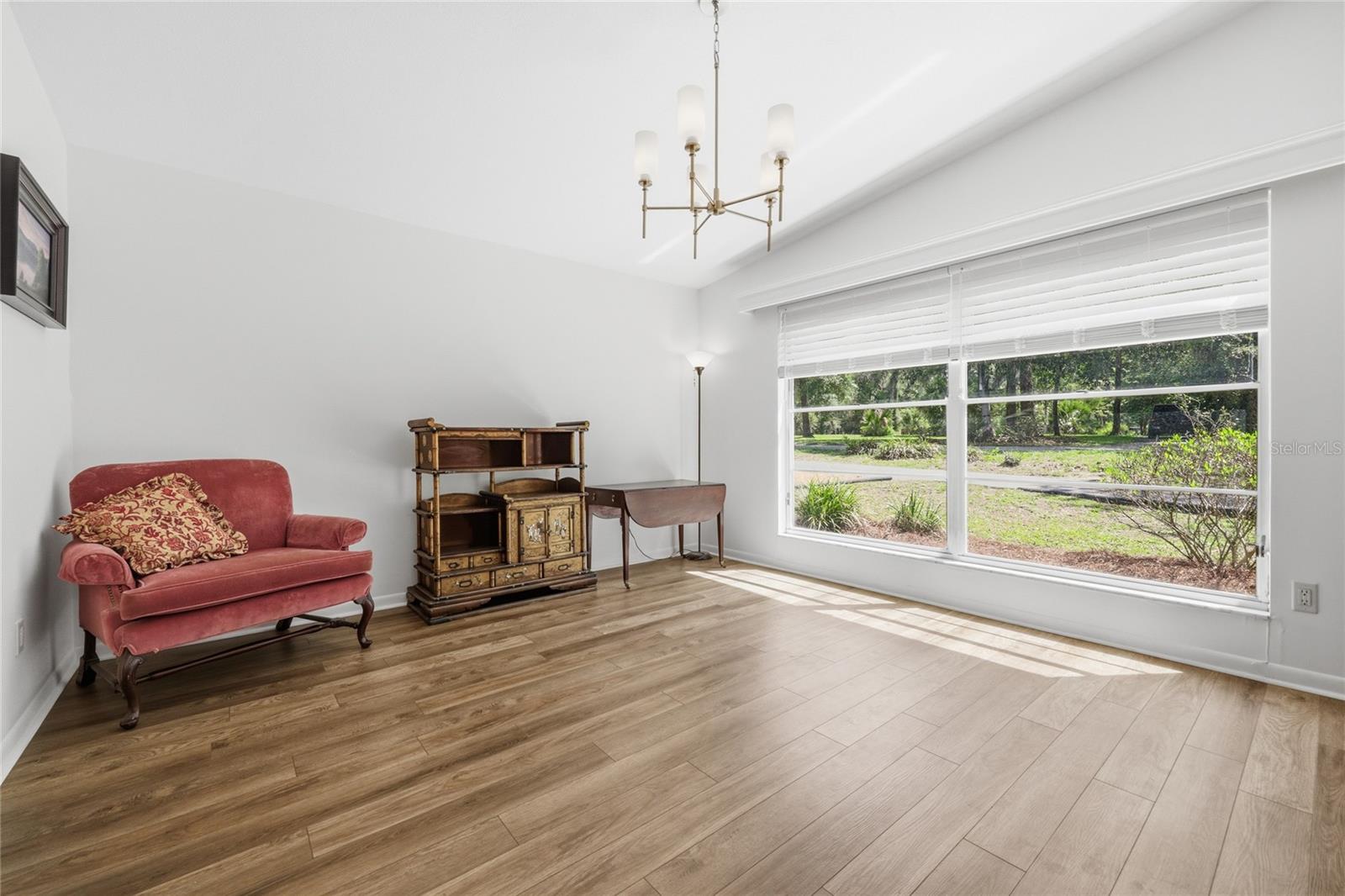 UNIVERSITY ACRES - Residential