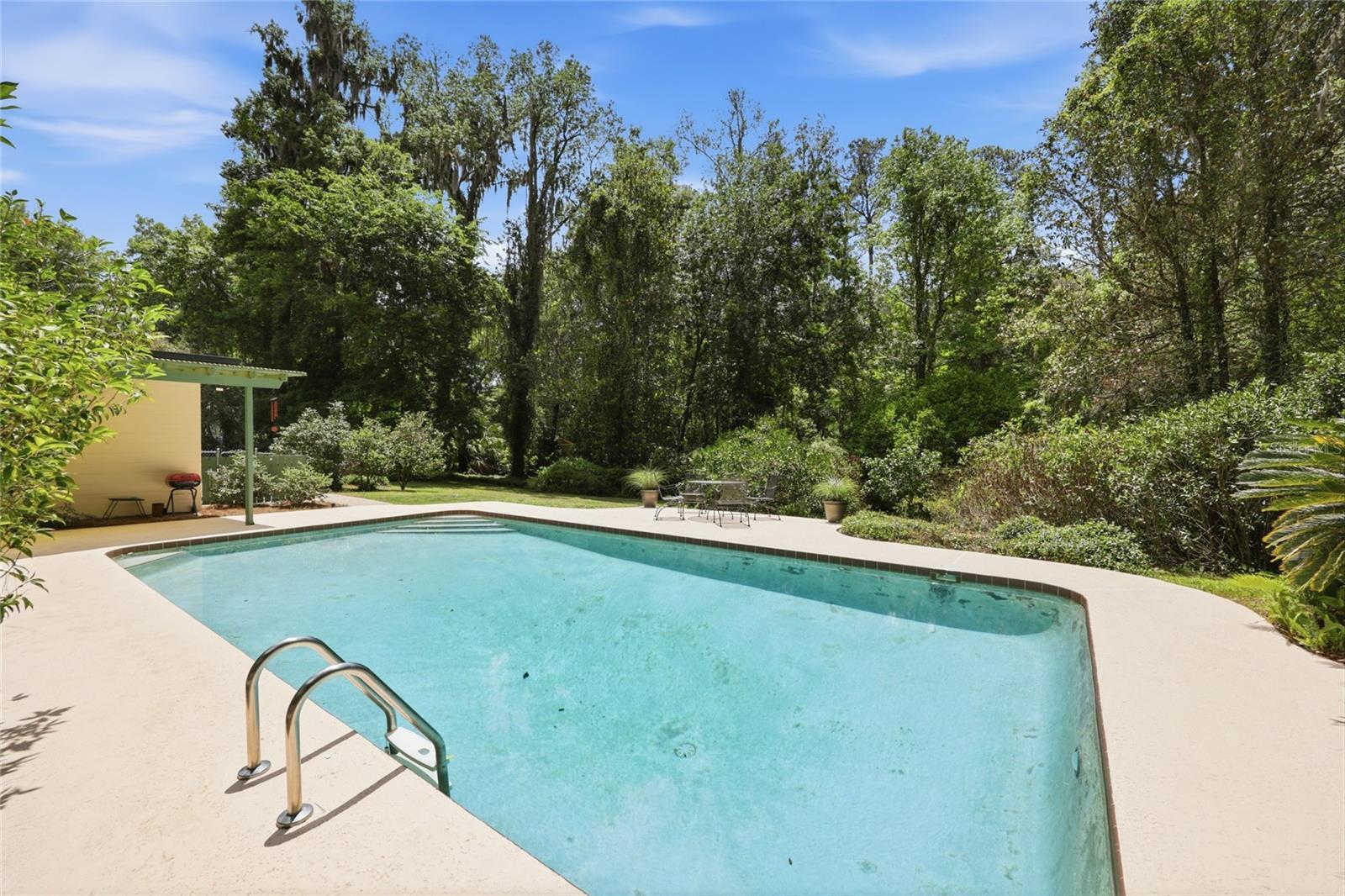 UNIVERSITY ACRES - Residential