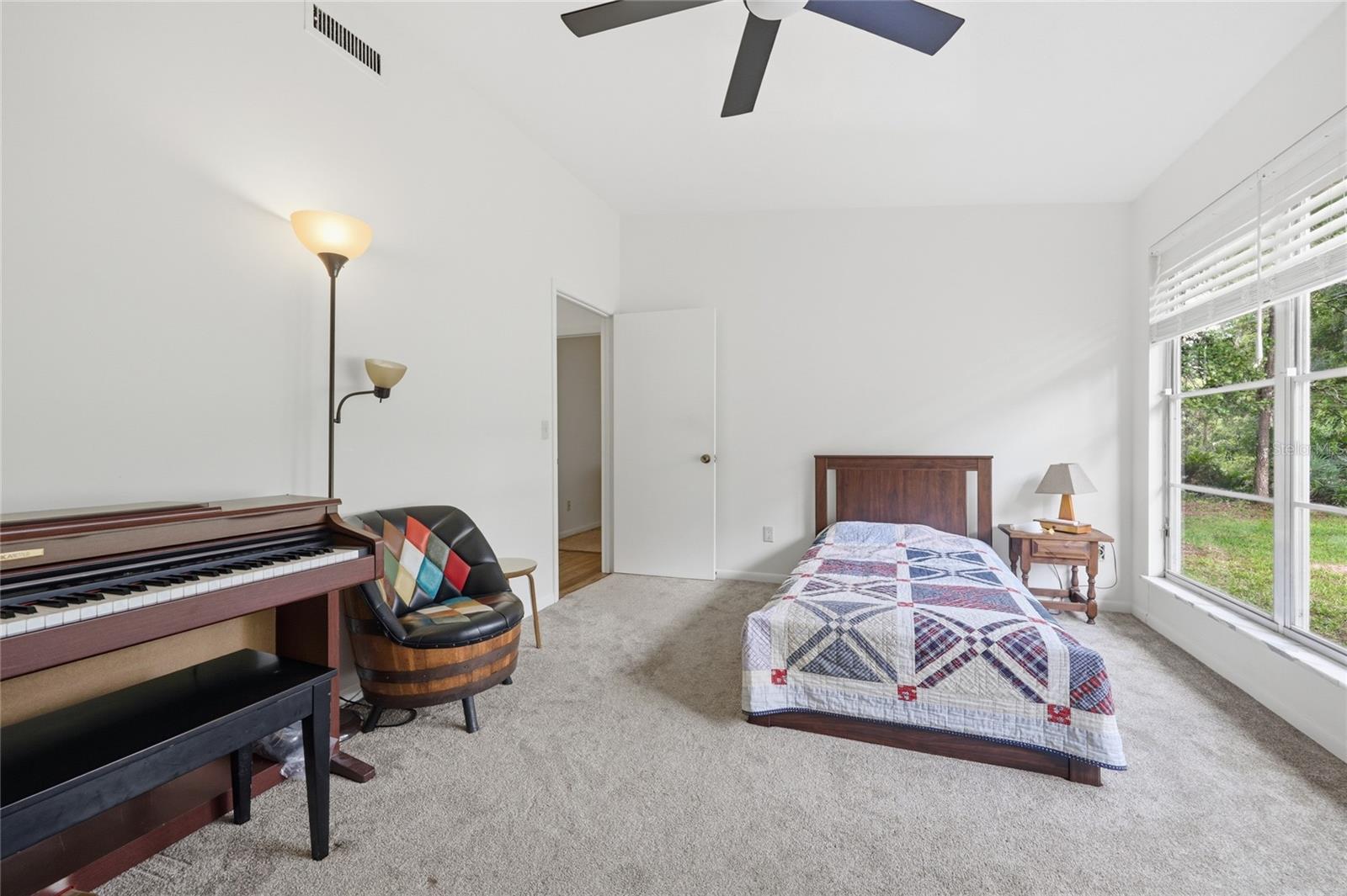 UNIVERSITY ACRES - Residential