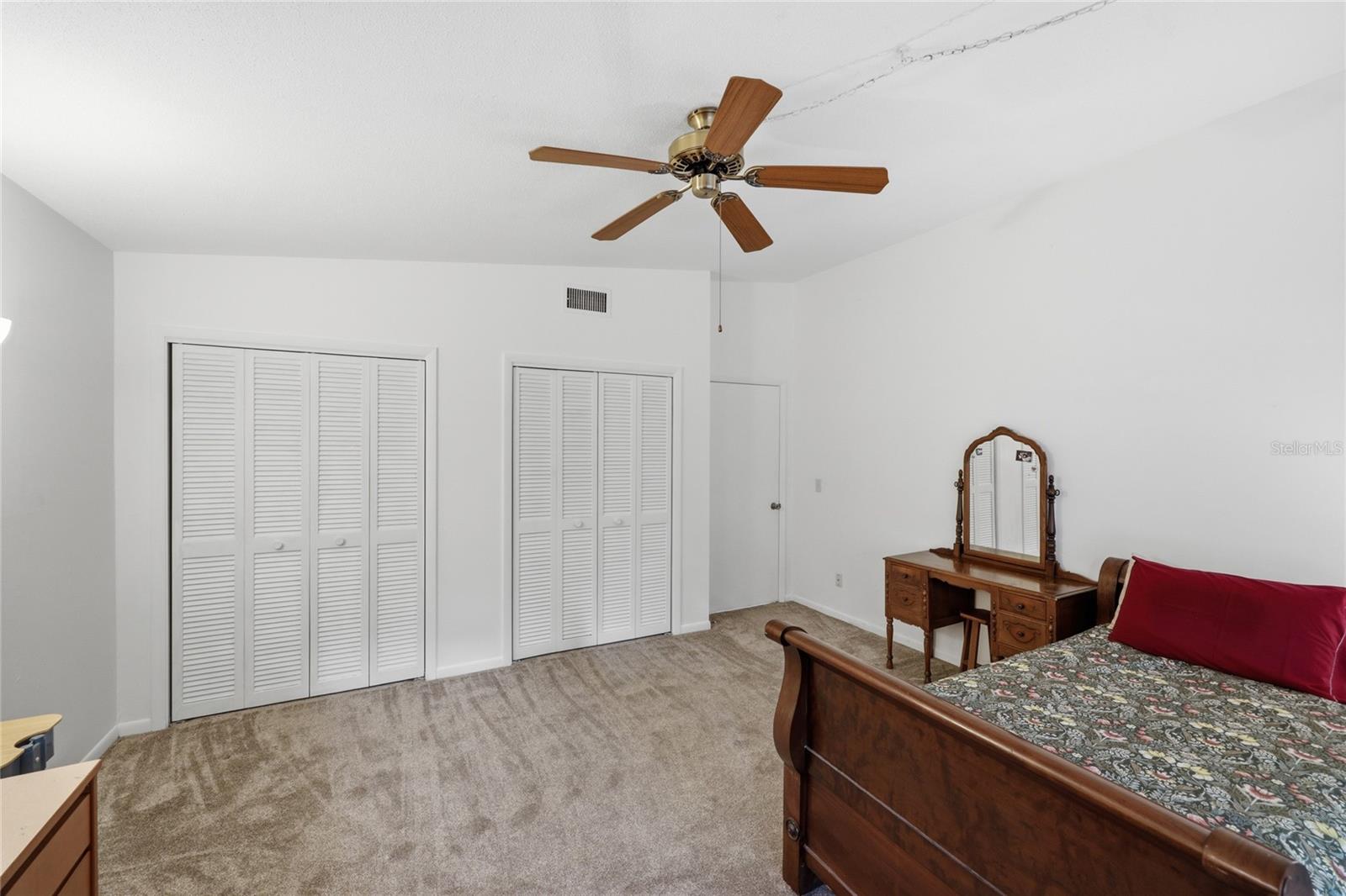 UNIVERSITY ACRES - Residential