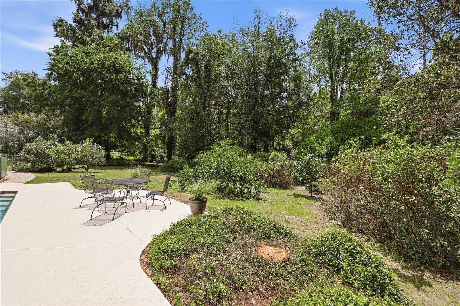 UNIVERSITY ACRES - Residential
