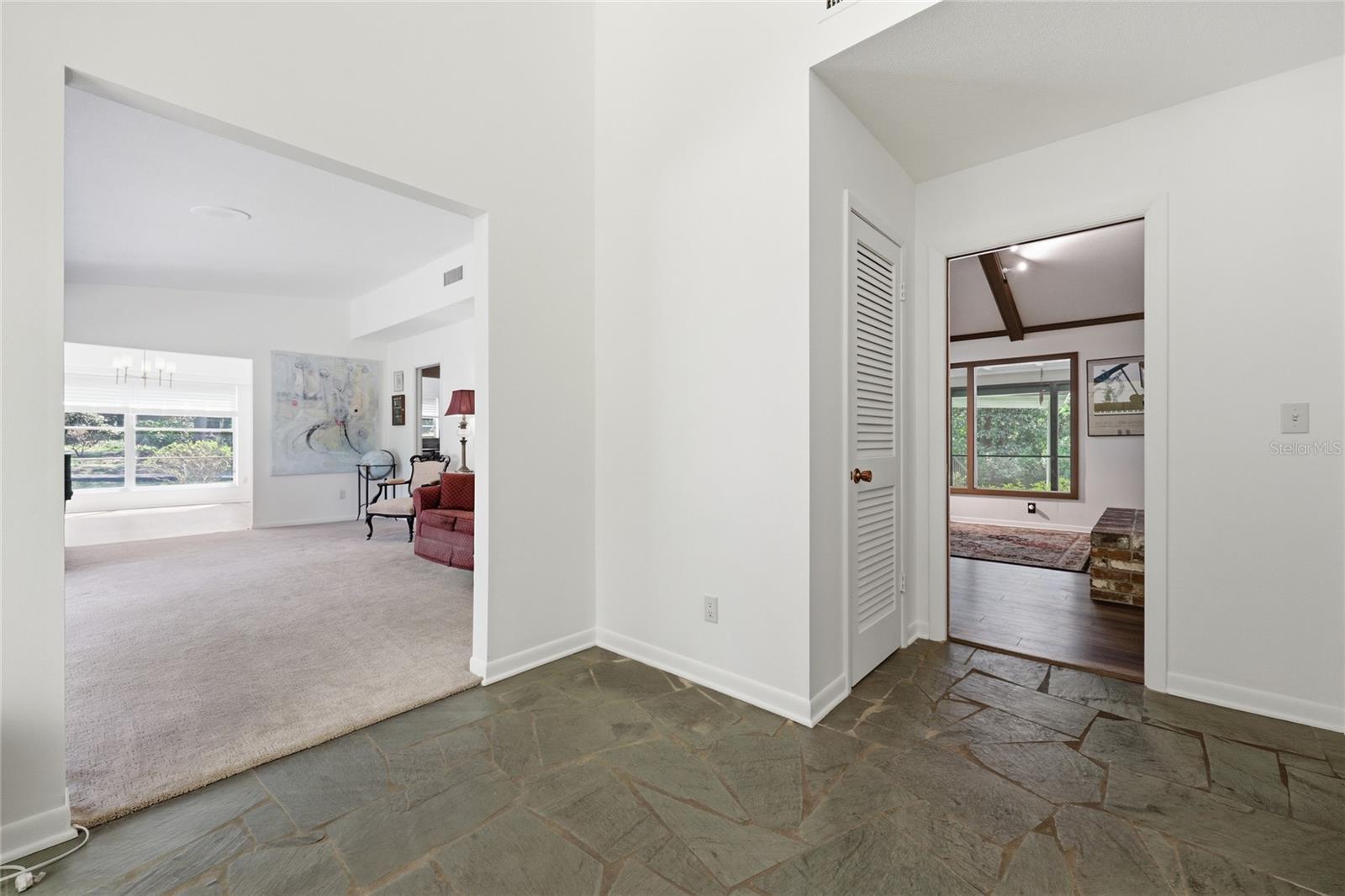 UNIVERSITY ACRES - Residential