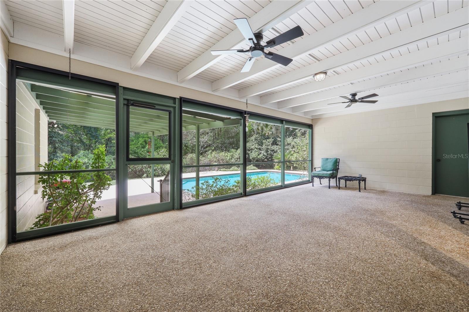 UNIVERSITY ACRES - Residential
