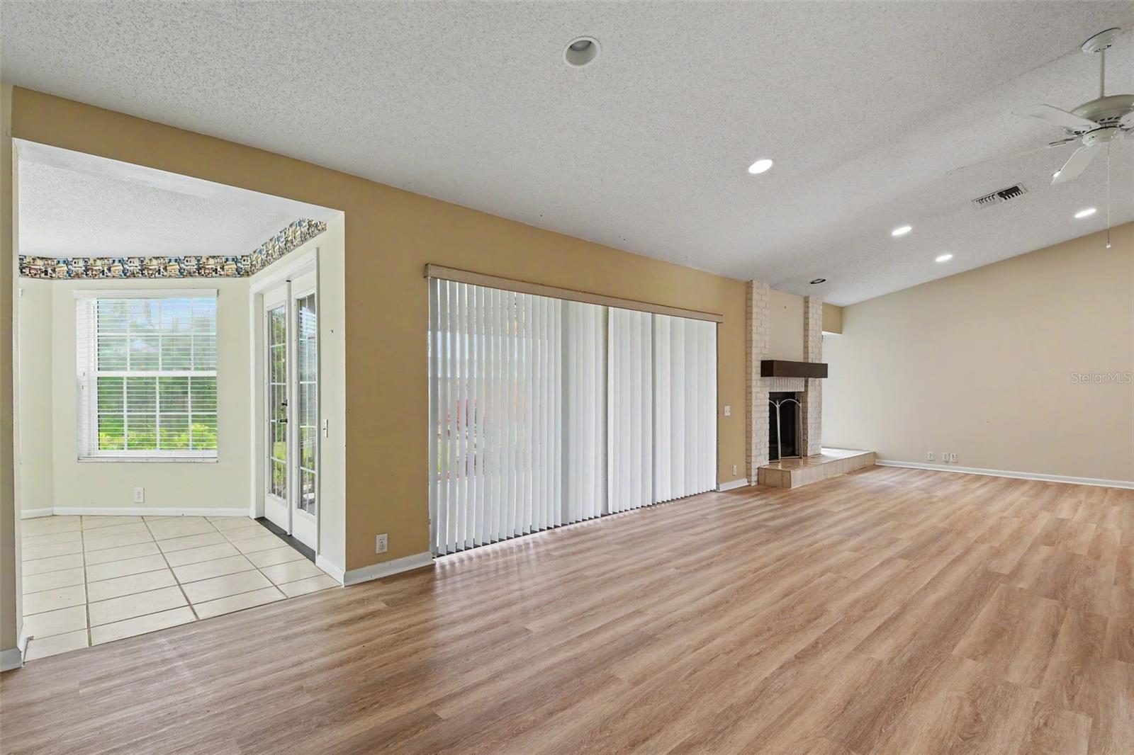 FAIRWAY SPGS - Residential