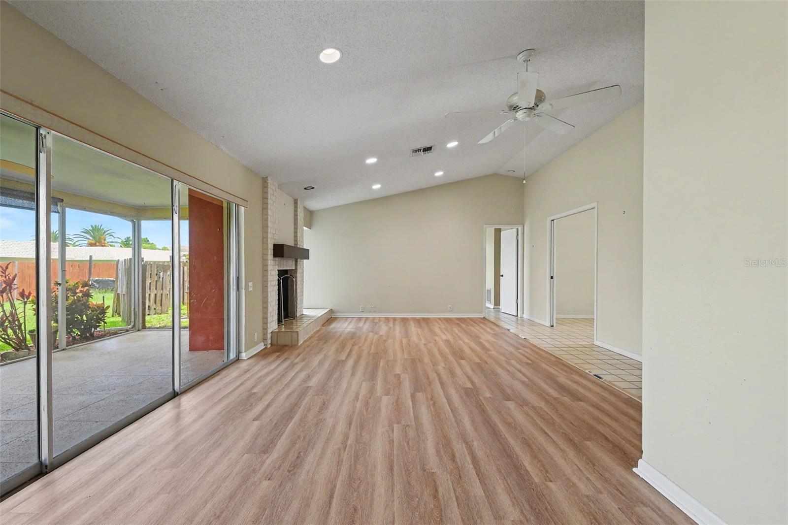 FAIRWAY SPGS - Residential