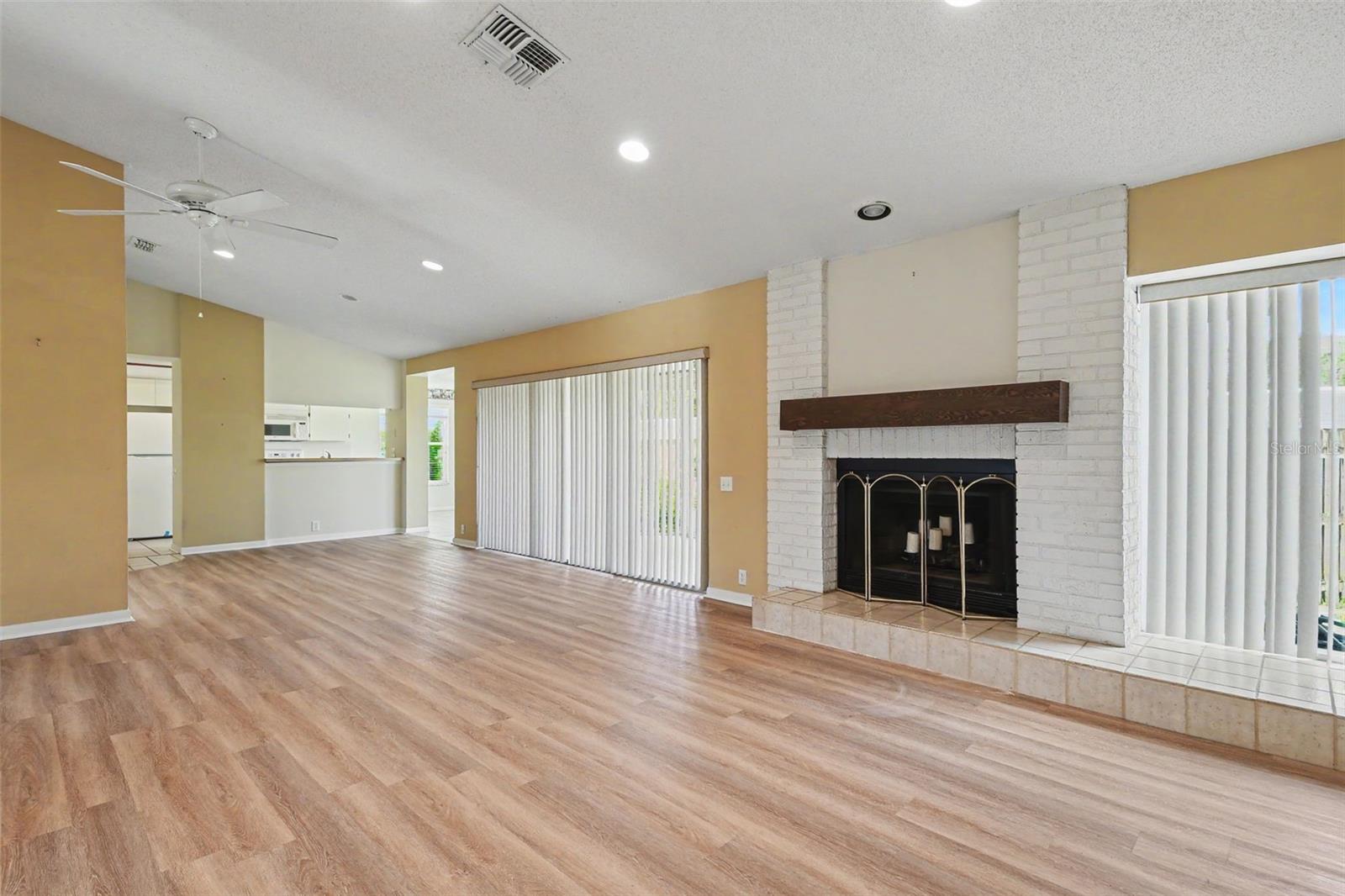 FAIRWAY SPGS - Residential