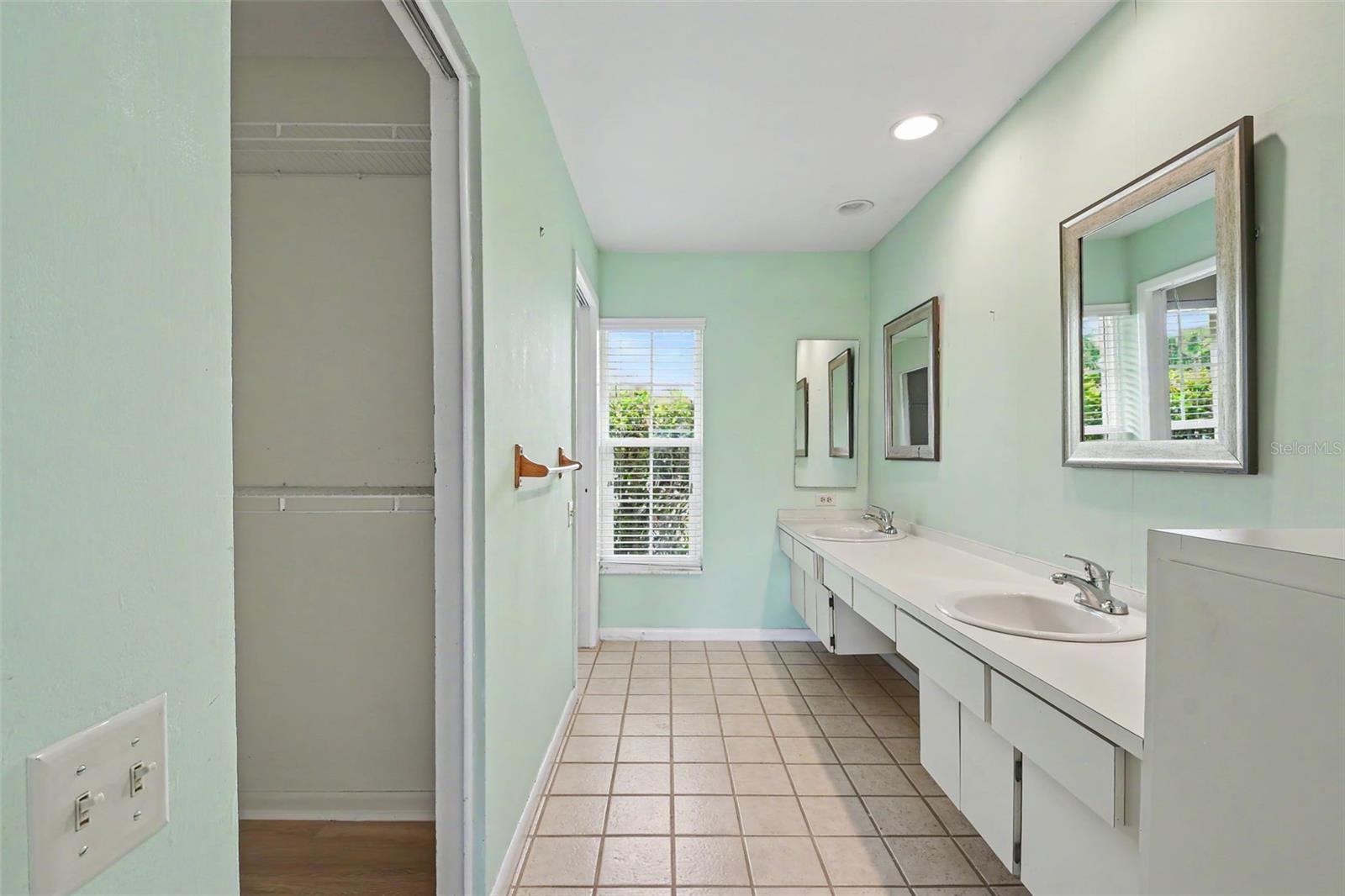 FAIRWAY SPGS - Residential
