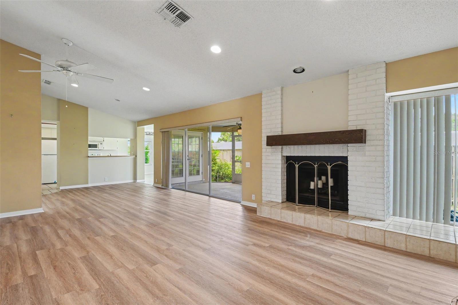 FAIRWAY SPGS - Residential