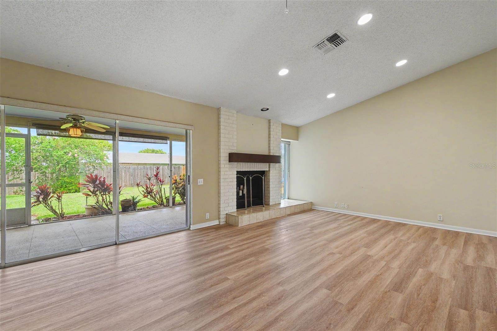 FAIRWAY SPGS - Residential