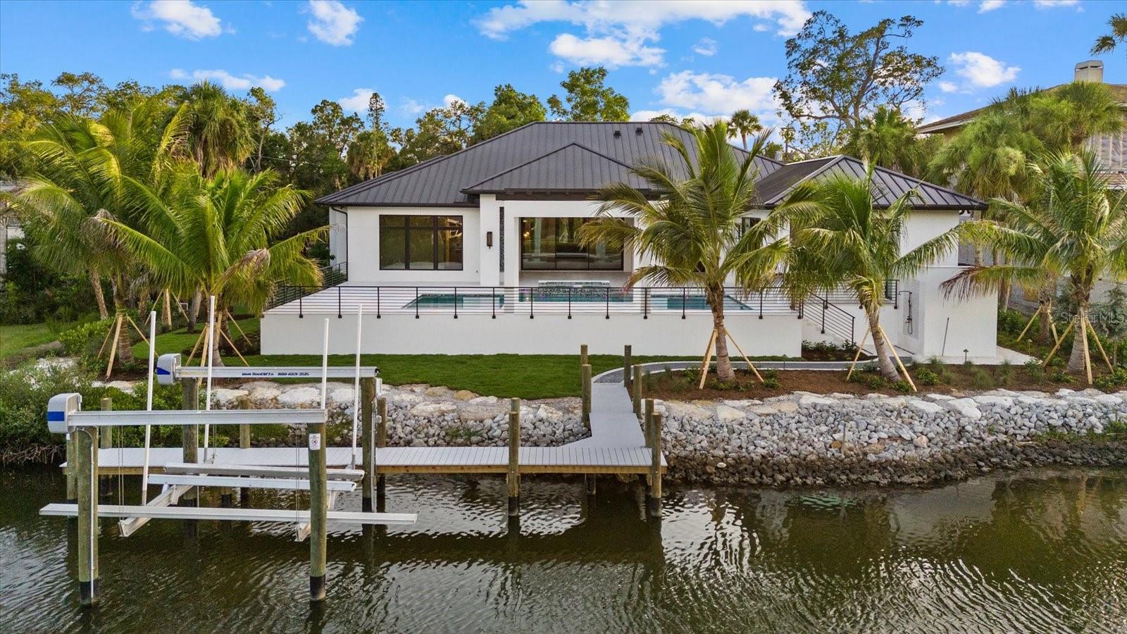 HIDDEN HARBOR - Residential