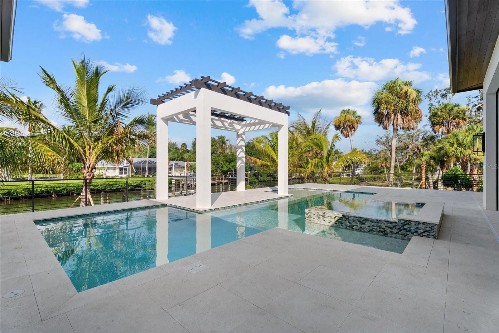 HIDDEN HARBOR - Residential