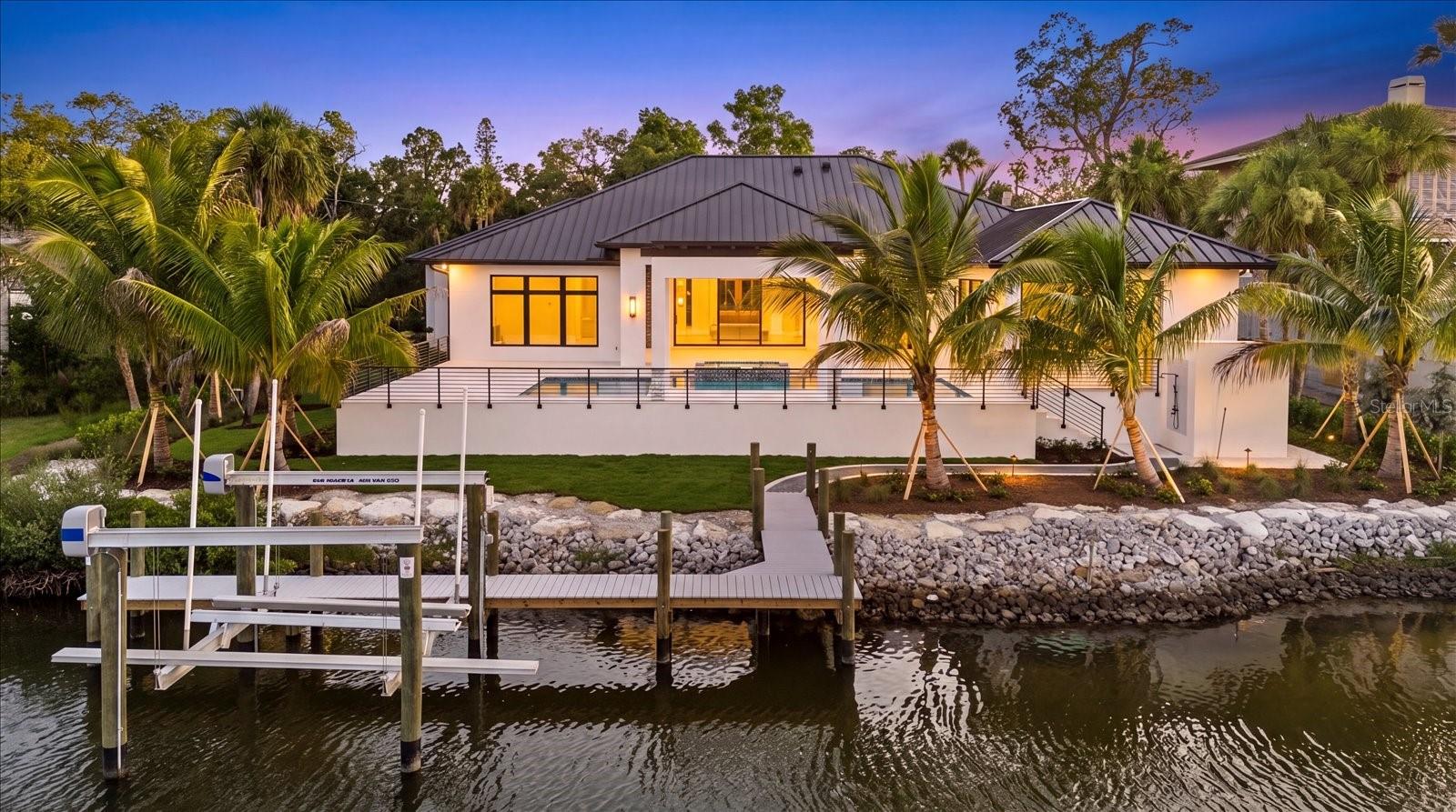 HIDDEN HARBOR - Residential