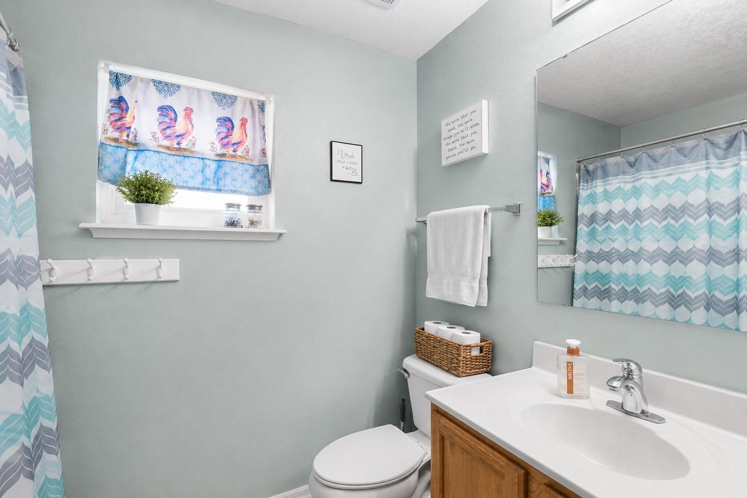 ROYAL HILLS - Residential