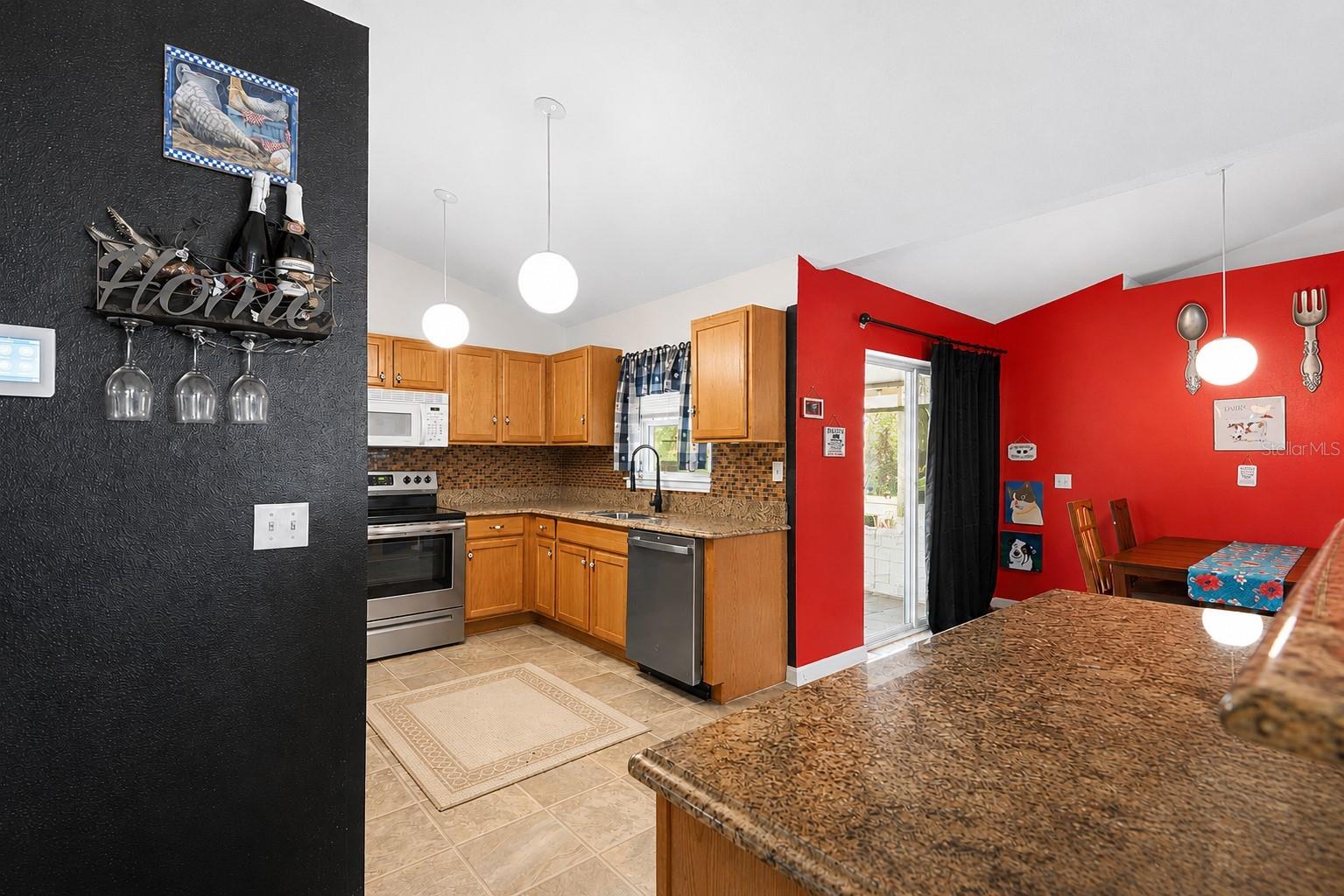 ROYAL HILLS - Residential