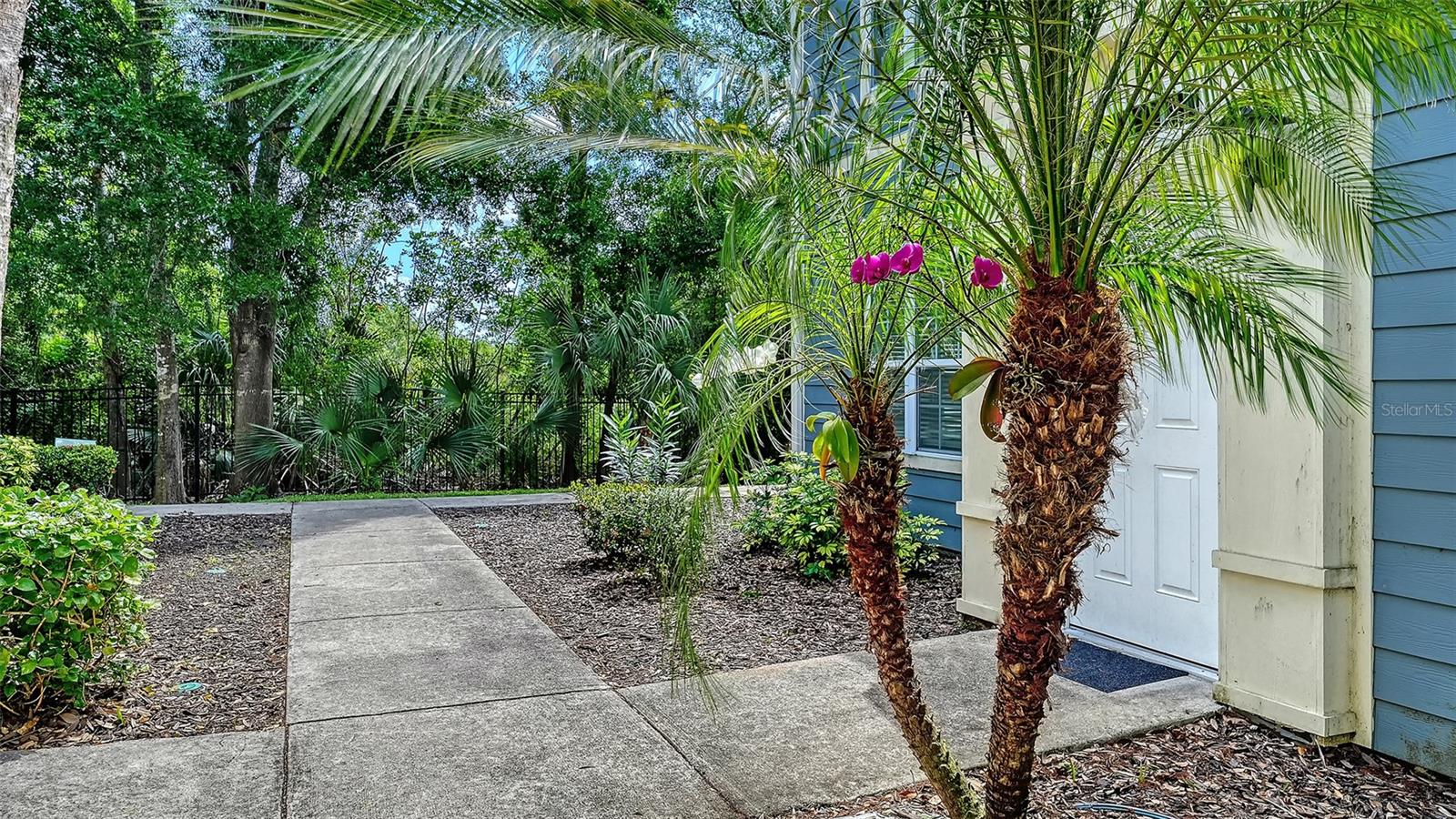 ADMIRALS WALK - Residential