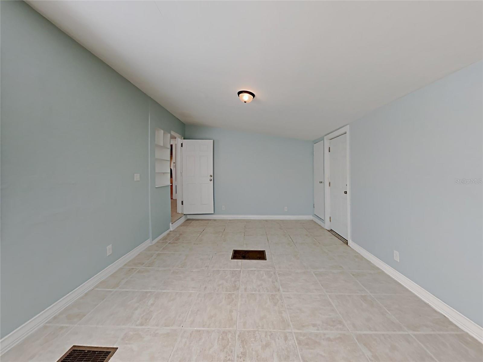 EAST DAYTONA - Residential Lease