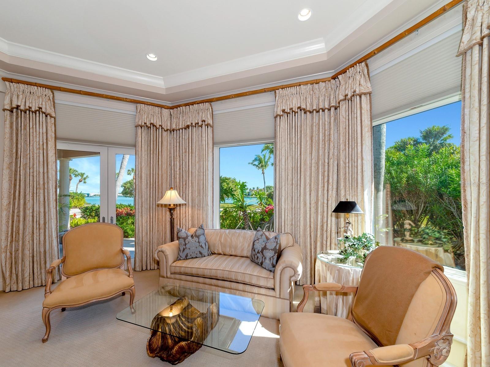 LIGHTHOUSE POINT - Residential