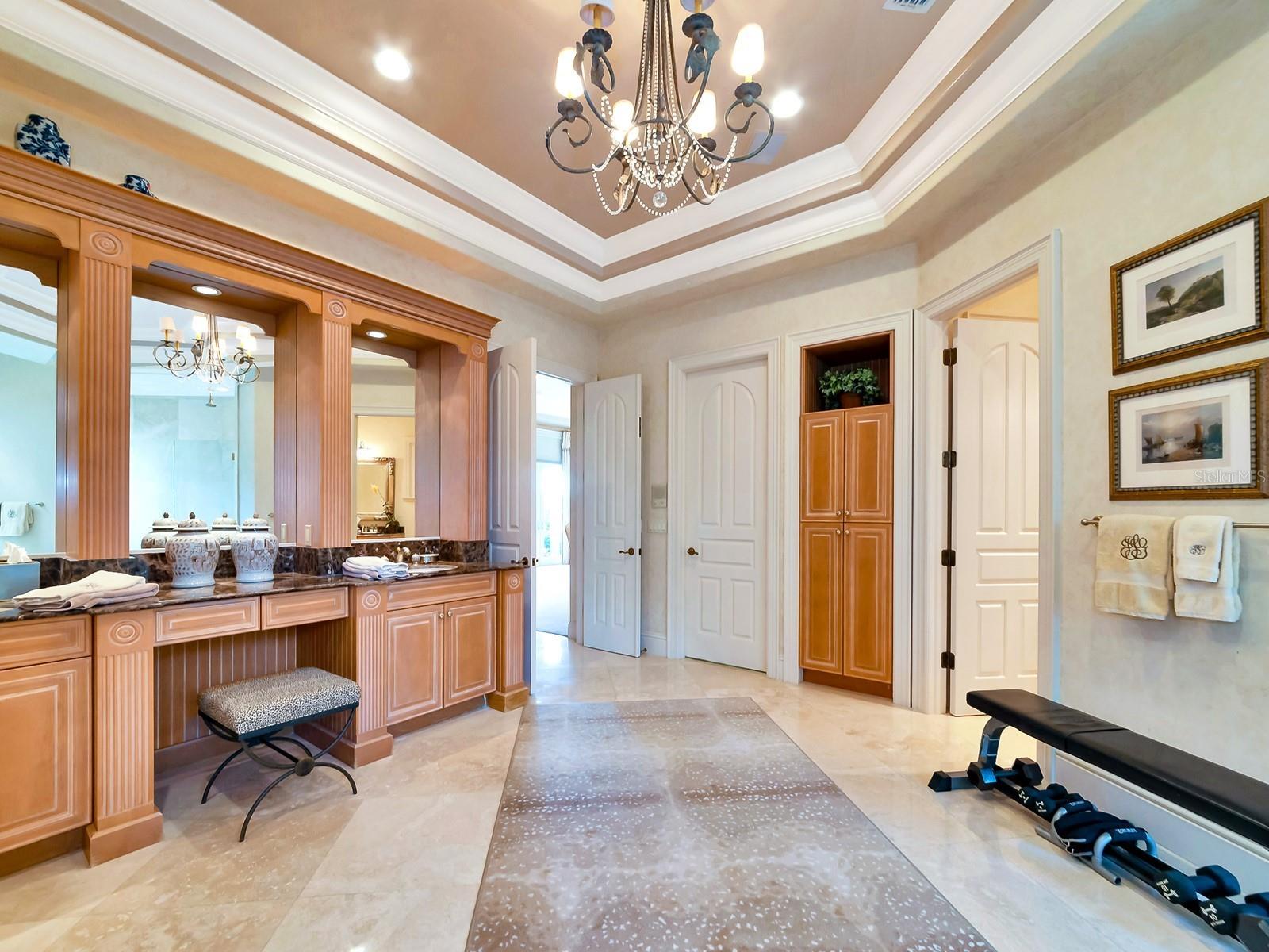 LIGHTHOUSE POINT - Residential