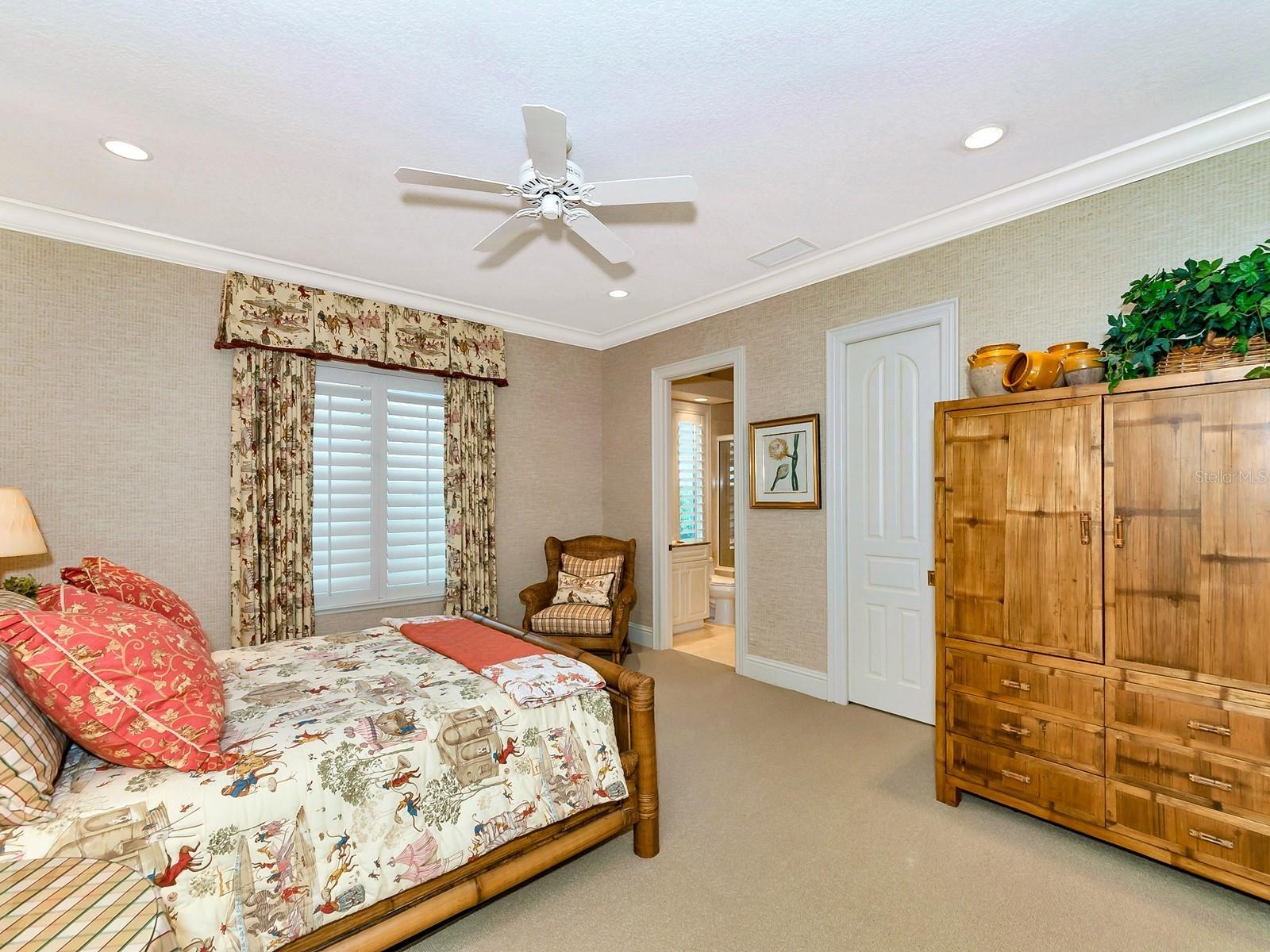 LIGHTHOUSE POINT - Residential