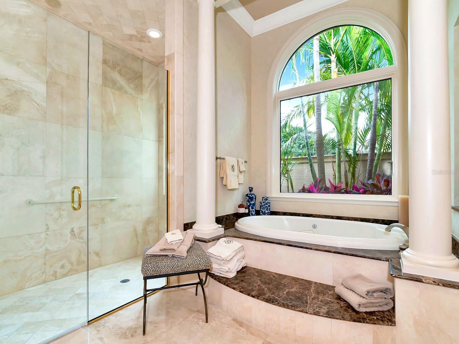 LIGHTHOUSE POINT - Residential