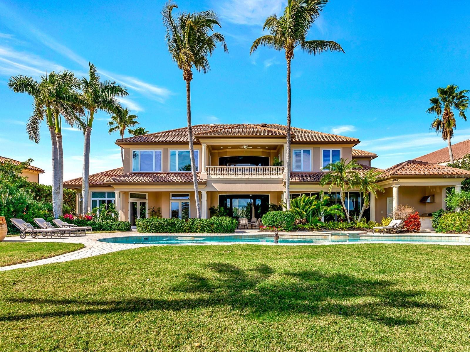 LIGHTHOUSE POINT - Residential