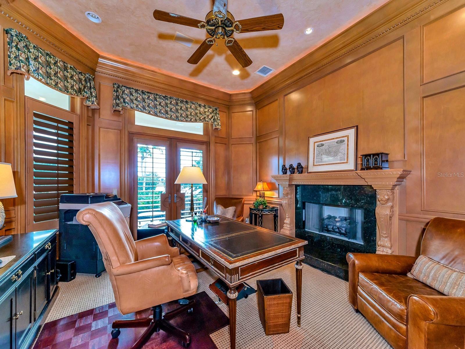 LIGHTHOUSE POINT - Residential