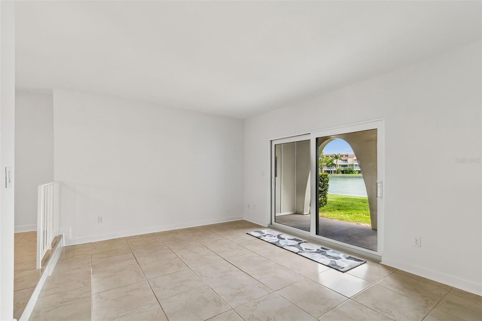 LA COSTA BRAVA CONDO 1 - Residential