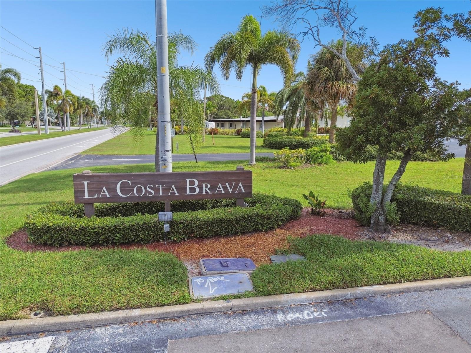 LA COSTA BRAVA CONDO 1 - Residential