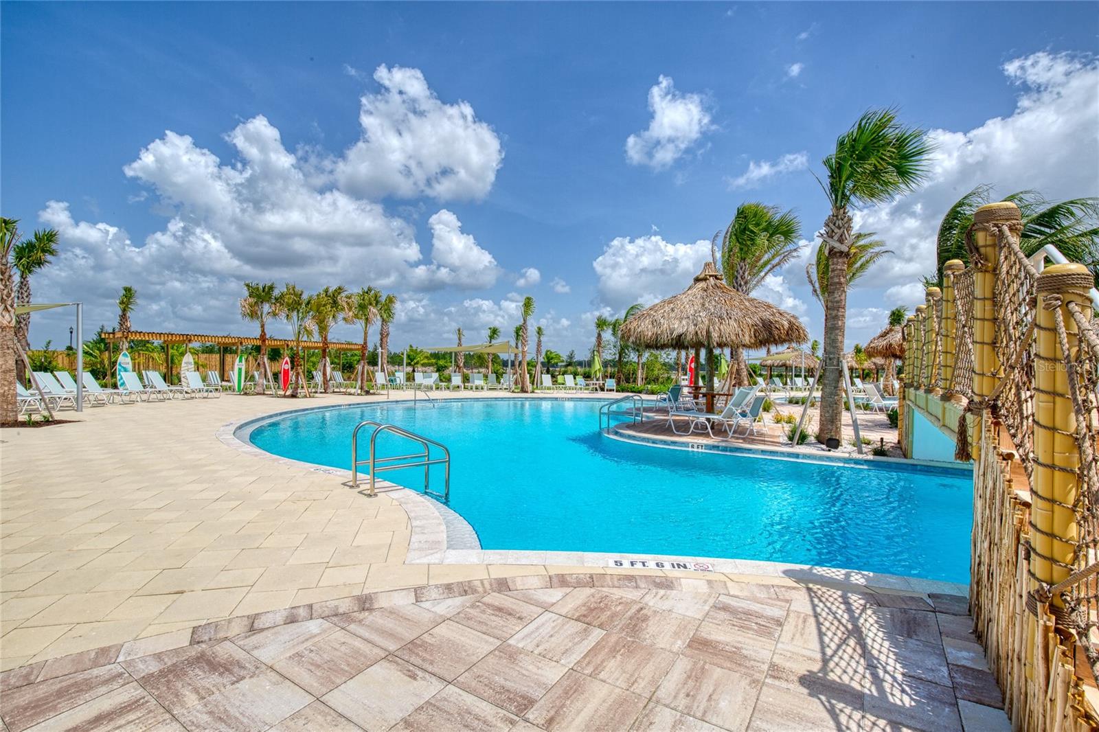 LATITUDE/DAYTONA BEACH PH 5 - Residential