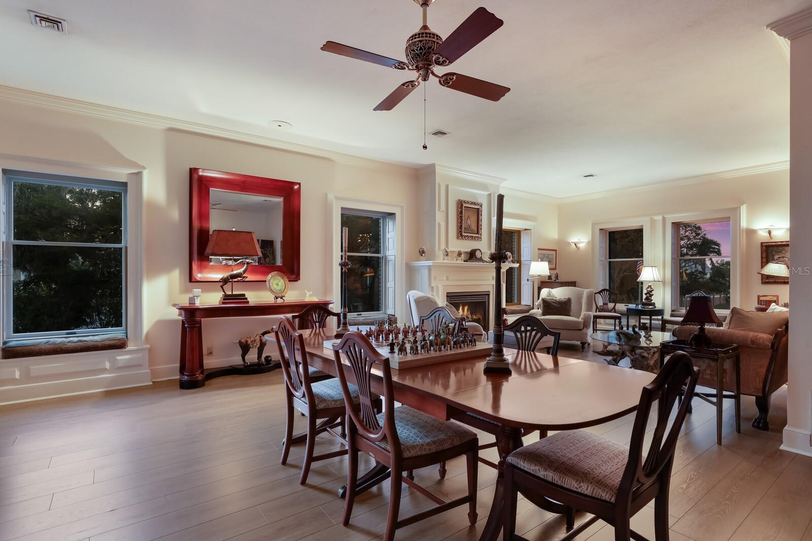 HOLLY - Residential