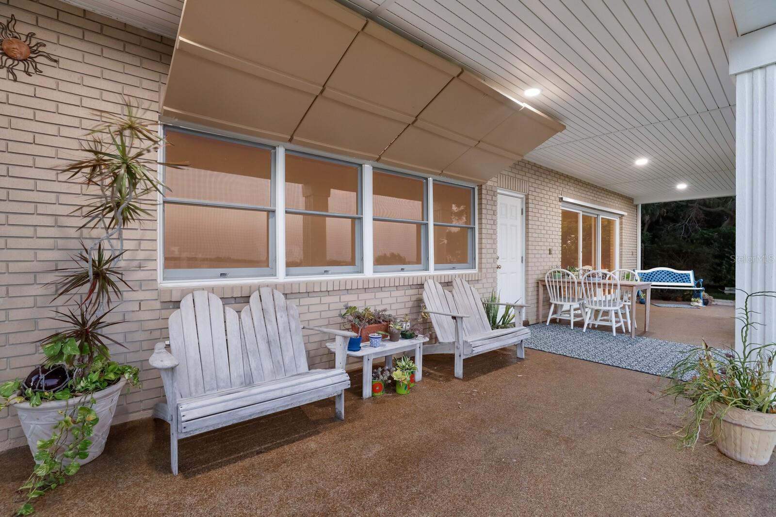 HOLLY - Residential