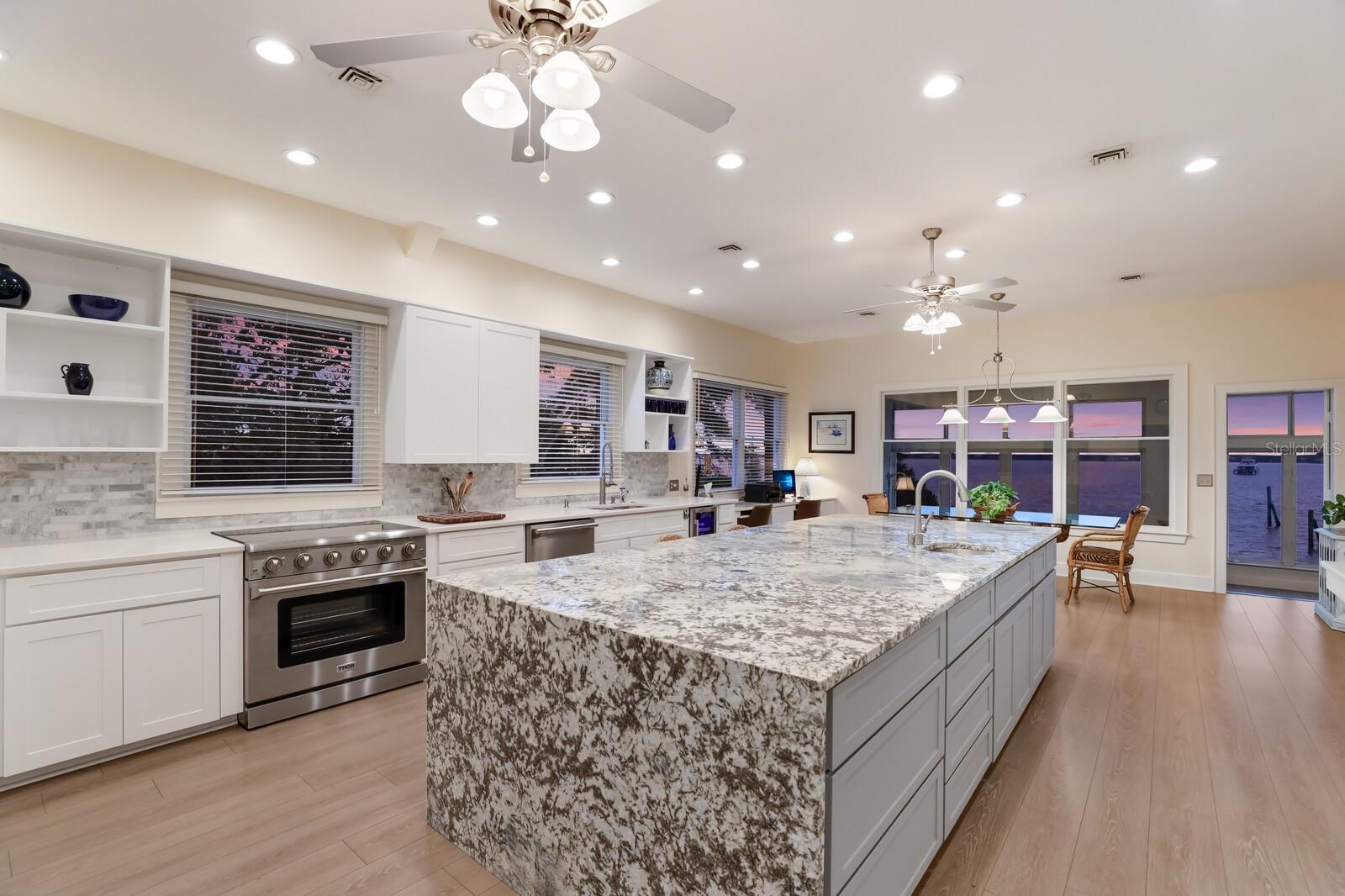 HOLLY - Residential
