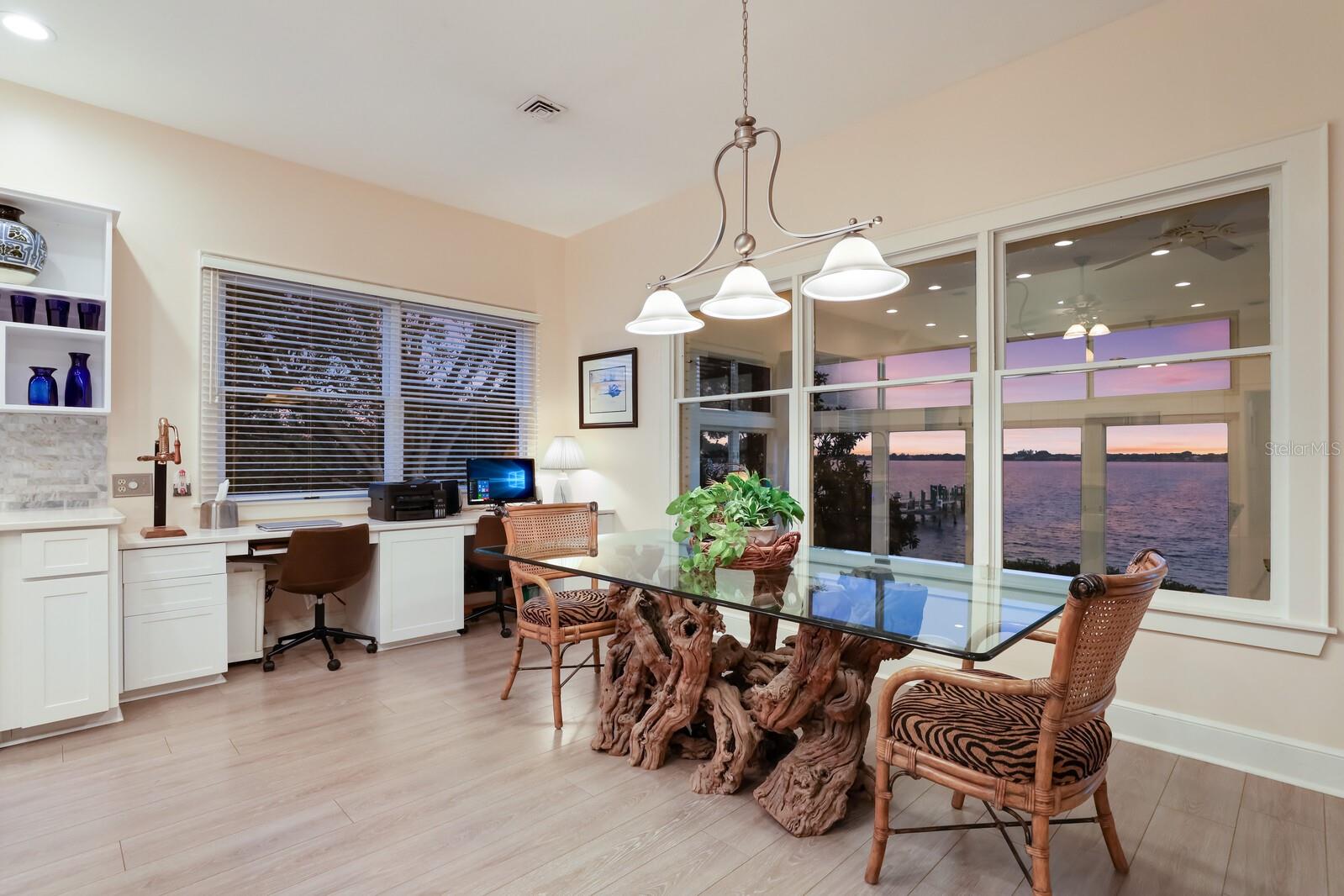 HOLLY - Residential