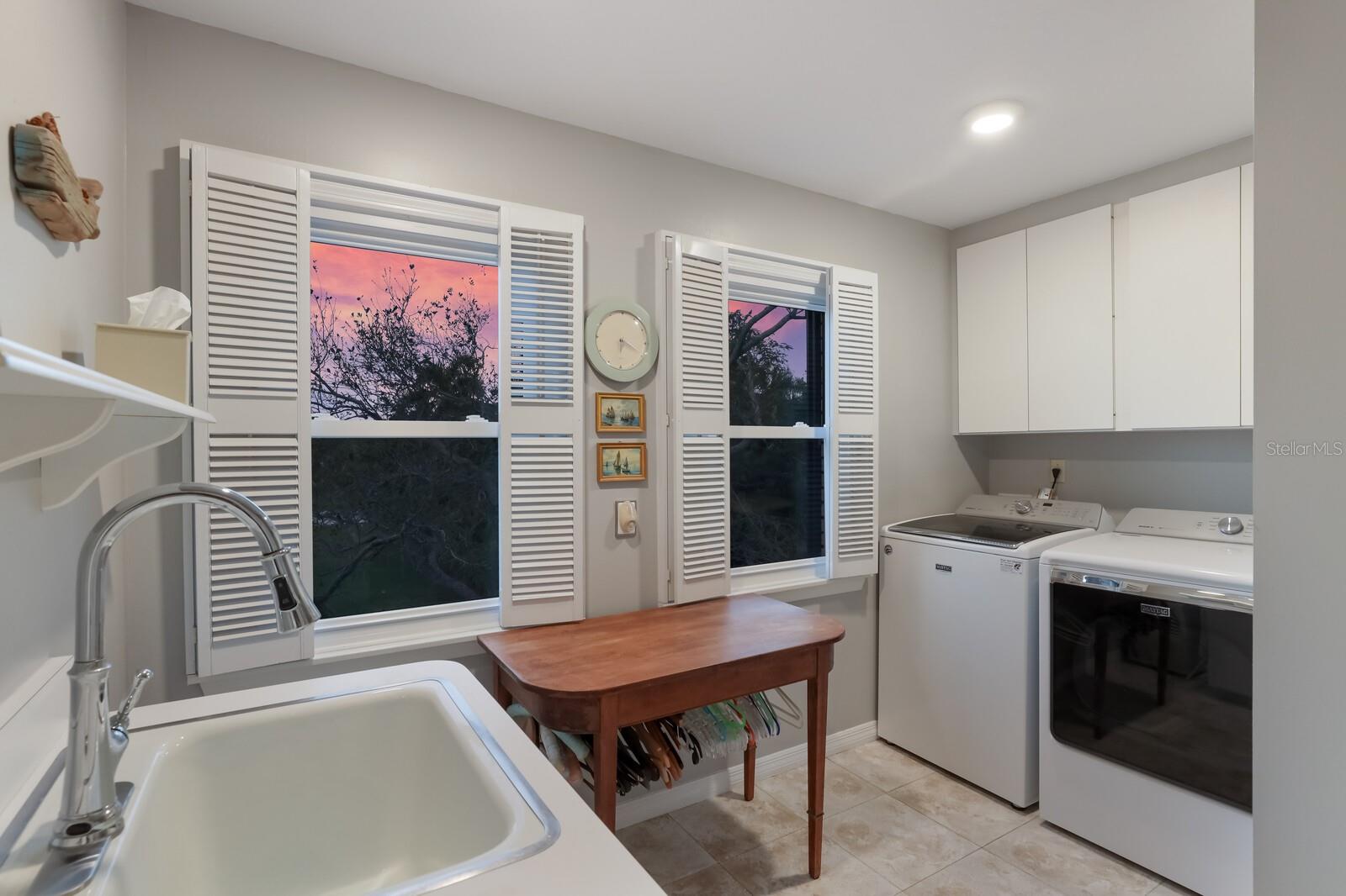HOLLY - Residential