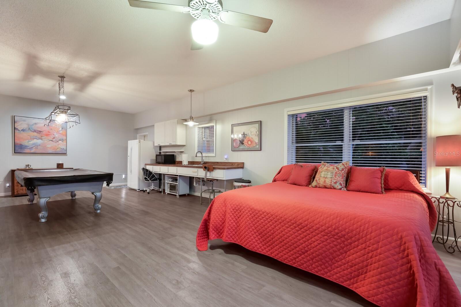HOLLY - Residential