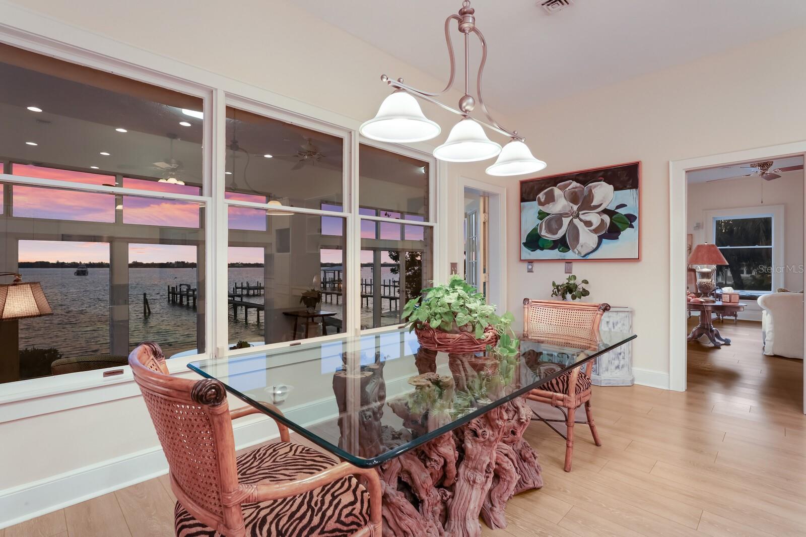 HOLLY - Residential