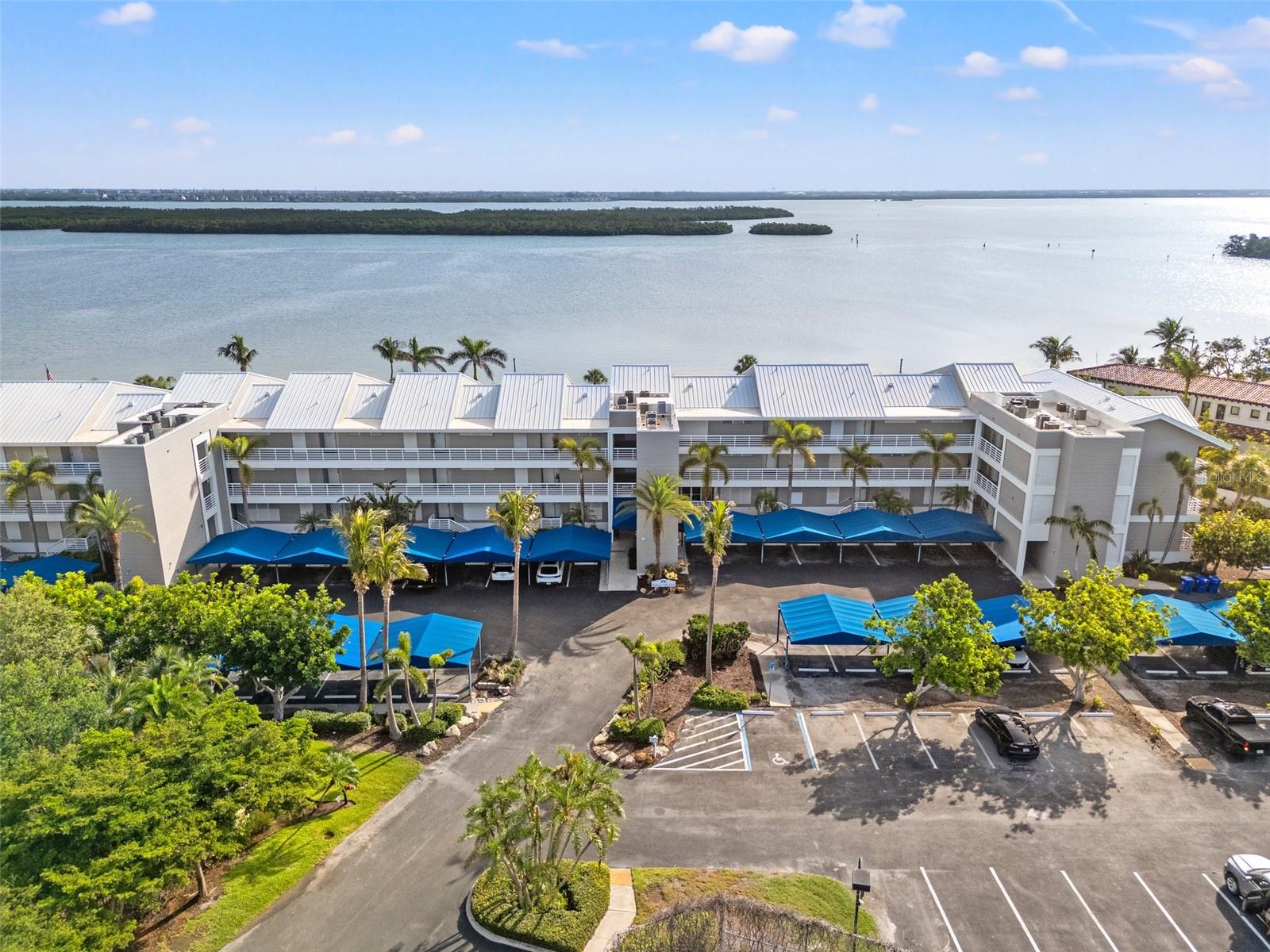 HARBOUR VILLA CLUB AT THE BUCCANEER - Residential