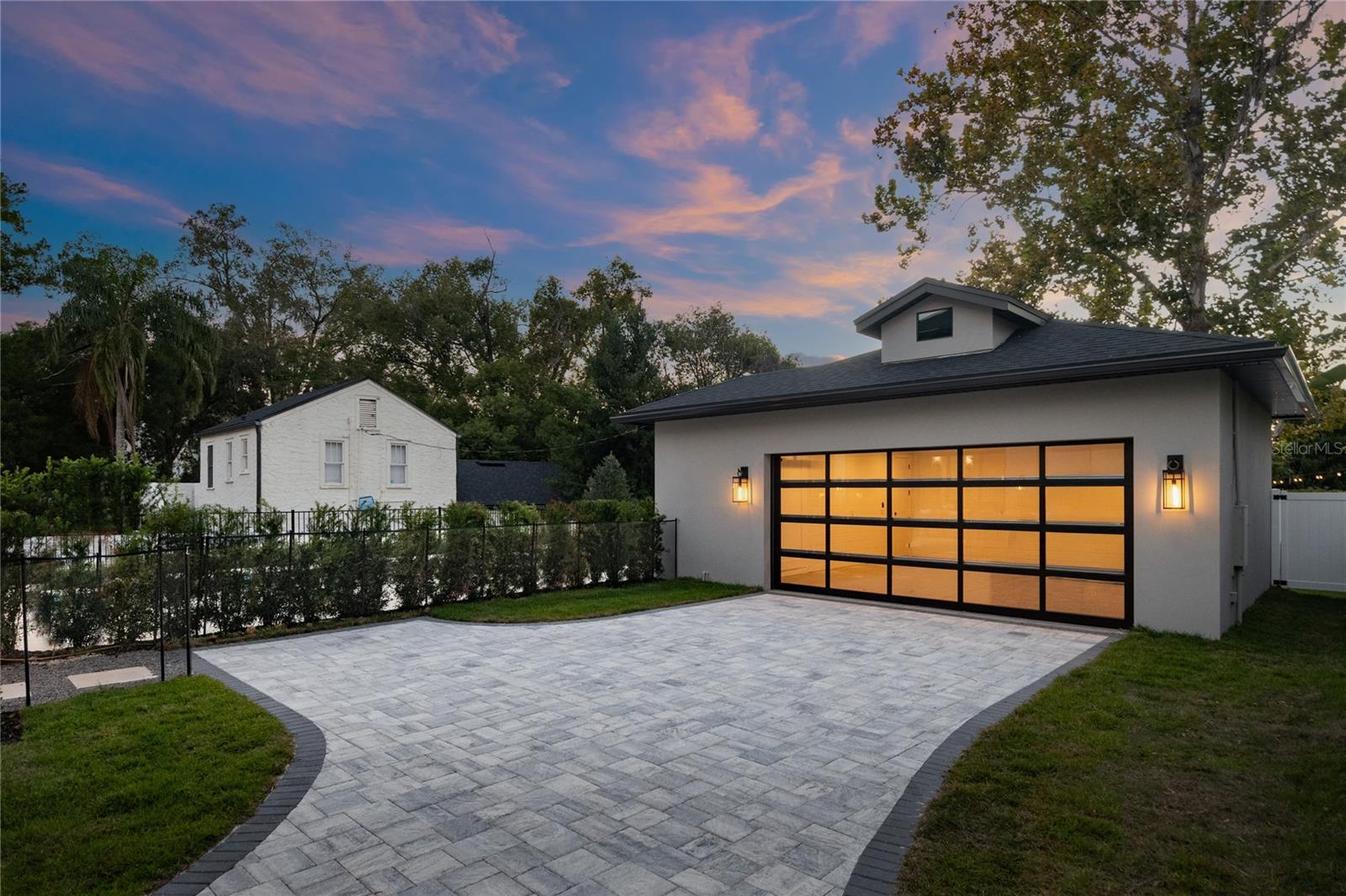 FOREST HILLS - Residential