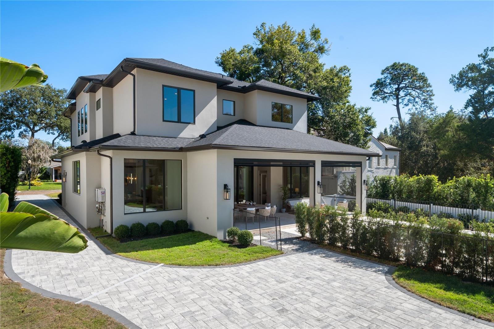 FOREST HILLS - Residential