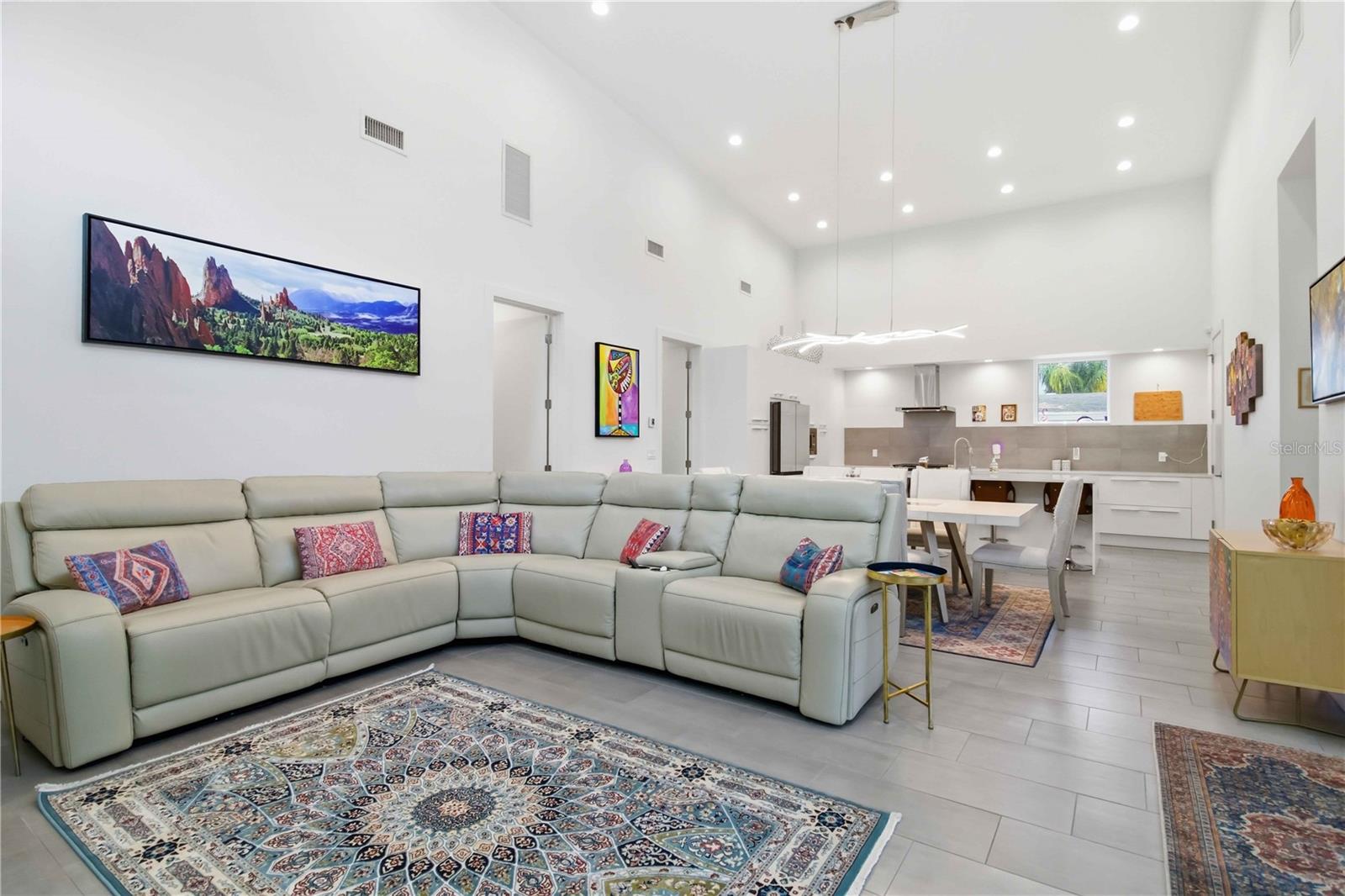 LOMA LINDA PARK - Residential