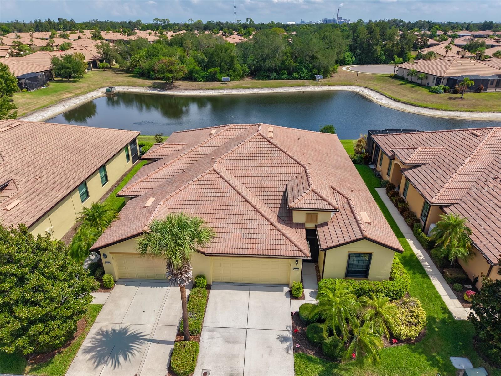 SOUTHSHORE FALLS PH 2 - Residential